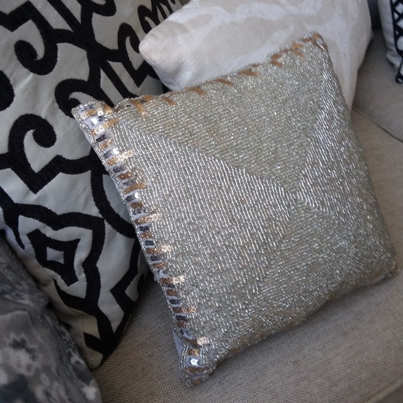 Boutique Other - NWT! GLAMOUR Chic Beaded ACCENT Pillow INDIA Made